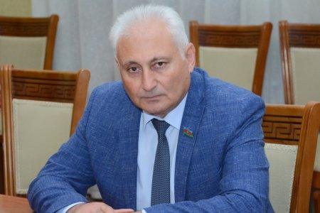 "Bunların biri digərinə mane olmur"