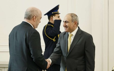 Ərdoğan Bakını “müdafiə etməyən” şəxsi İrəvana göndərdi