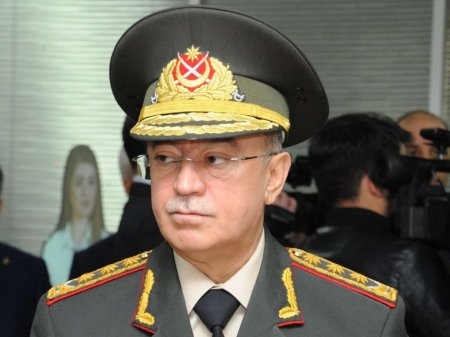 Kəmaləddin Heydərov rəisi təqaüdə göndərdi 