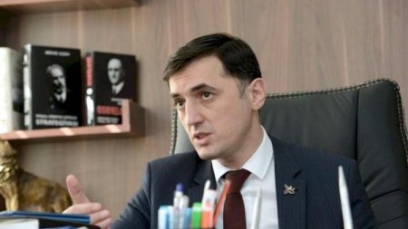 "Yeni Azərbaycan Partiyası kadr belə yetişdirə bilmir"
