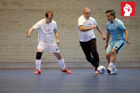 Məsud Pezeşkian futbol oynadı