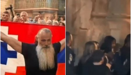 İsrail polisi Qüdsdə bayraq açan erməniləri it sürütməsi etdi, 