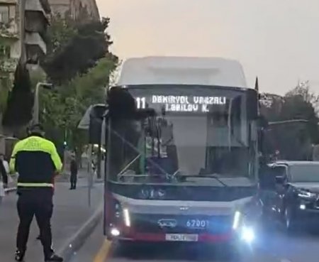 Piyadanı döyən "BakuBus" sürücüsü