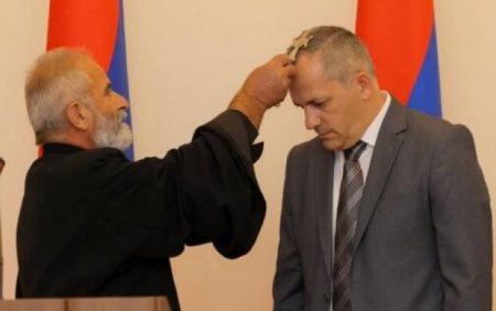 İrəvanda separatçı-terrorçu rejimin “prezident”liyinə yeni namizəd üzə çıxdı...