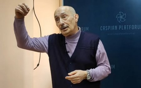 “Bu səbəbdən Moskva hərdən çalışır ki, Bakıya xoş söz desin, hərdən də hansısa təzyiq vasitələrinə əl atır...” “Bu səbəbdən Moskva hərdən çalışır ki, Bakıya xoş söz desin, hərdən də hansısa təzyiq vasitələrinə əl atır...”