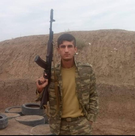 Başçıya etiraz olaraq özünü yandıran Qarabağ Qazisi AĞIR DURUMDA... Başçıya etiraz olaraq özünü yandıran Qarabağ Qazisi AĞIR DURUMDA...
